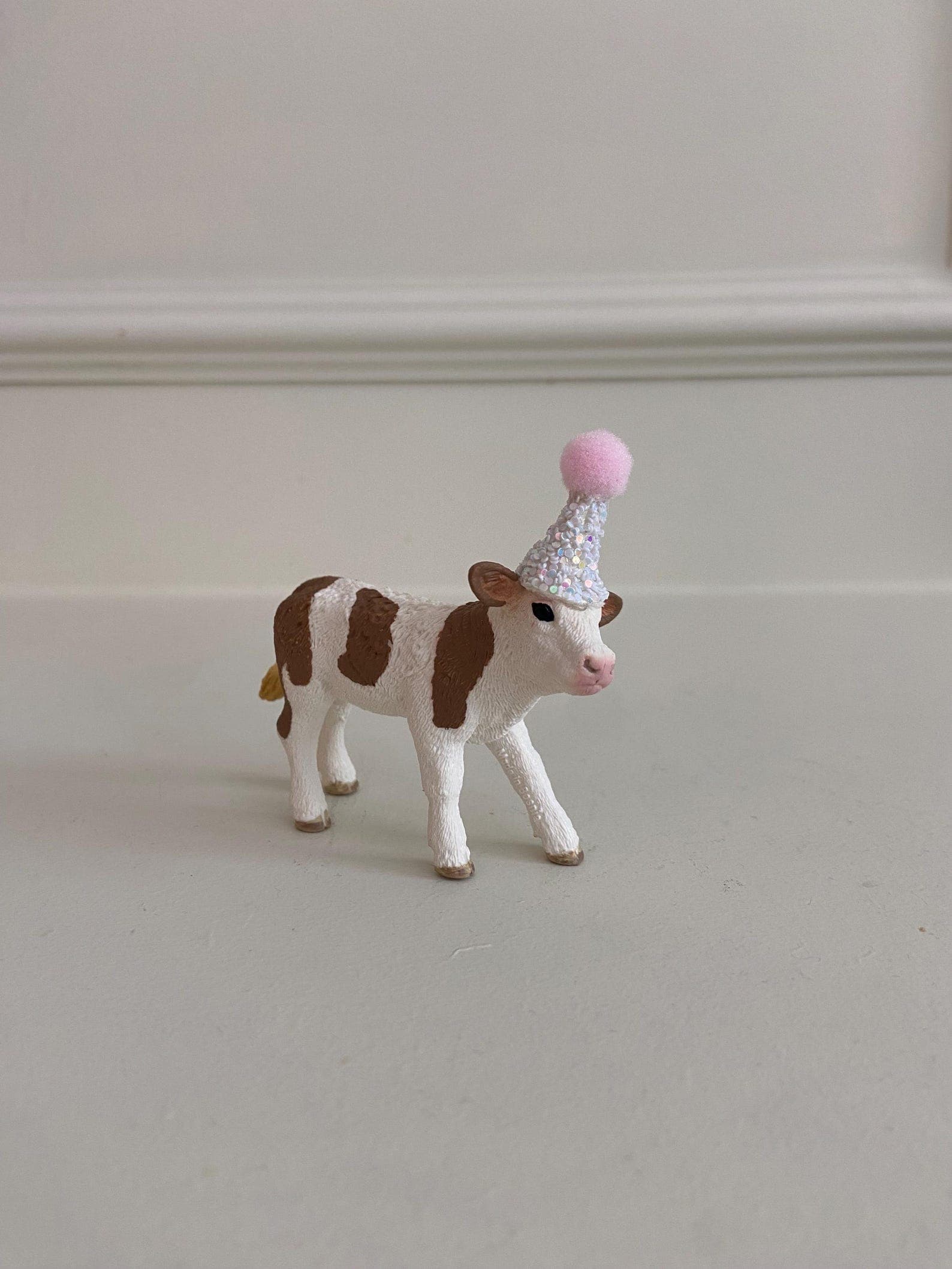 Cow Cake Topper with Hat